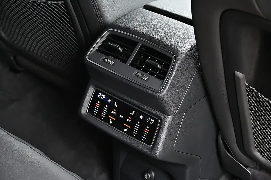 Audi e-tron quattro - Thumbnail 9