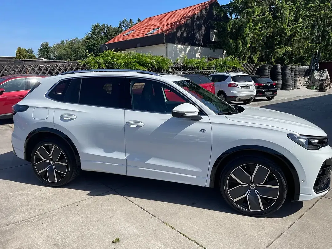 Volkswagen Tiguan 2.0 TDI DSG R-Line Sport - Thumbnail 3