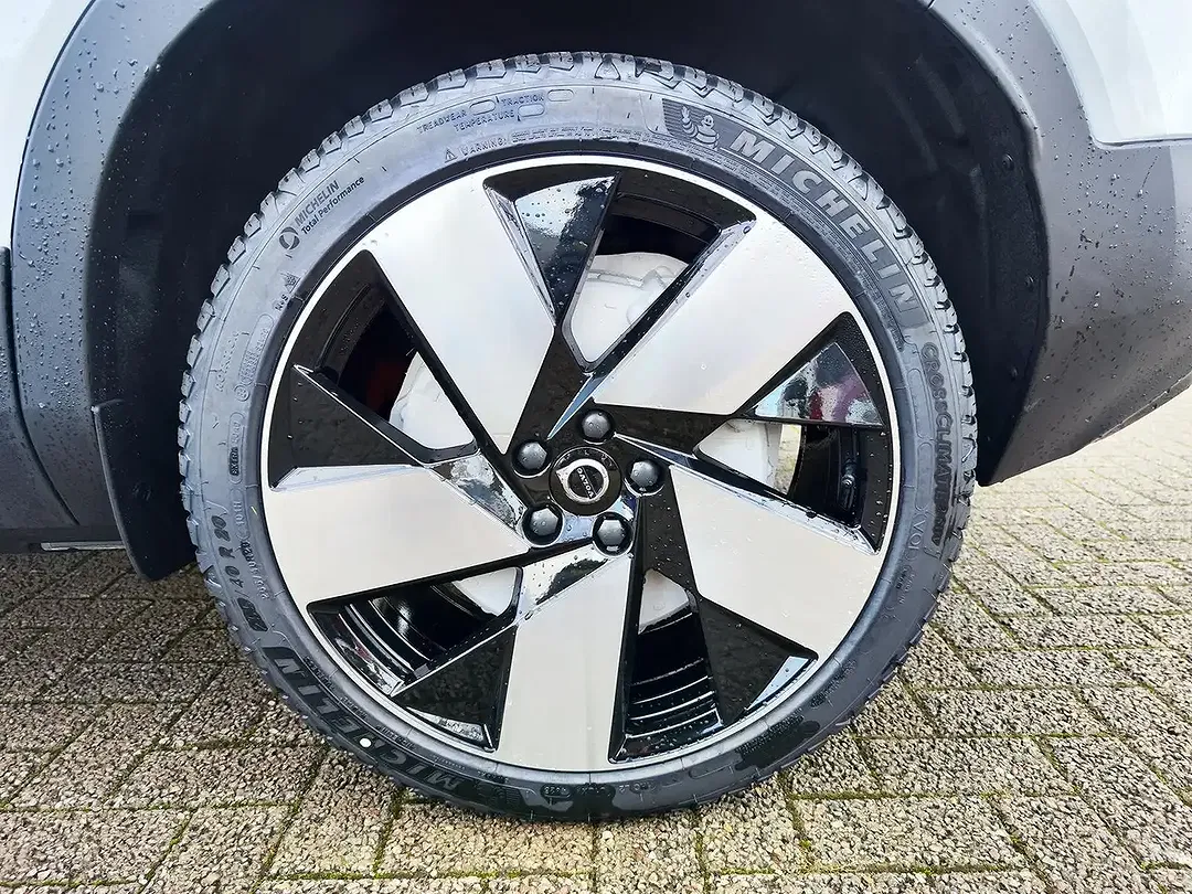 Volvo C40 AWD Twin Motor Plus - Thumbnail 12