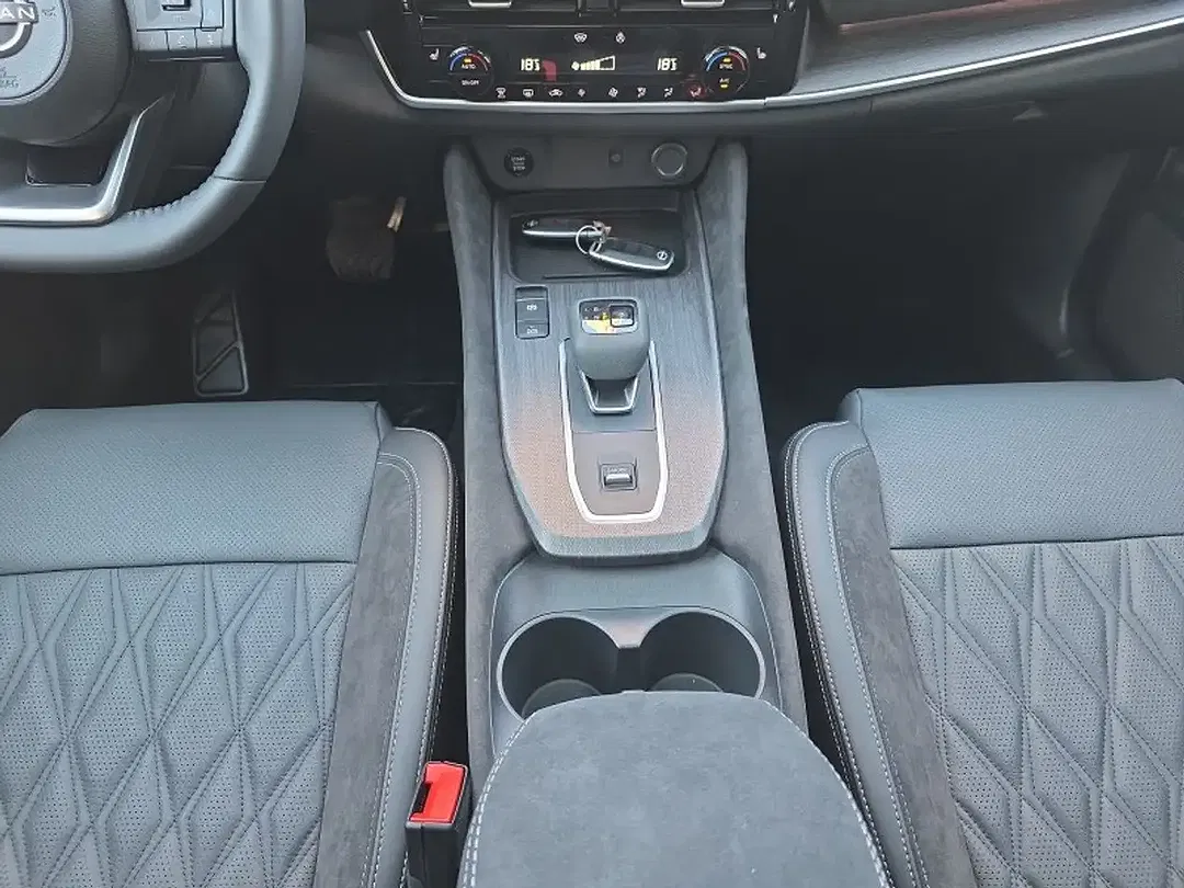 Nissan Qashqai 1.3 DIG-T Xtronic Tekna+ - Thumbnail 12