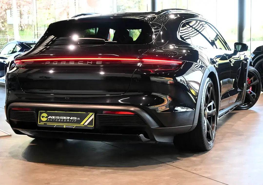 Porsche Taycan 4 Sport Chrono Cross Turismo - foto 2