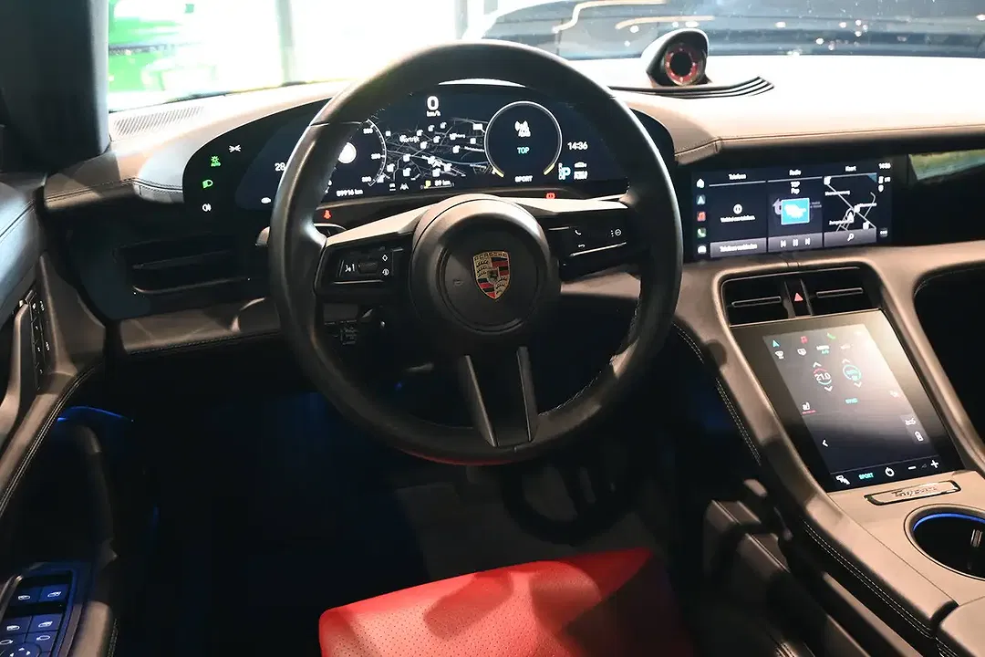 Porsche Taycan 4 Sport Chrono Cross Turismo - Thumbnail 8