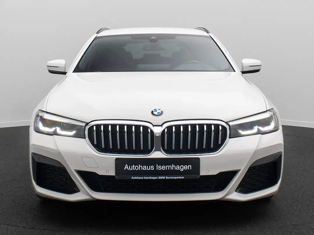 BMW 520 M Sport - Thumbnail 2