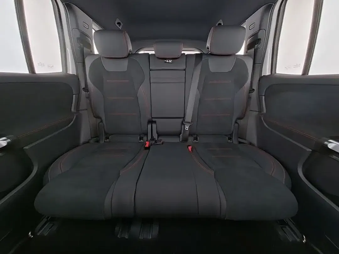Mercedes-Benz EQB 350 4MATIC AMG Burmester Premium - Thumbnail 8