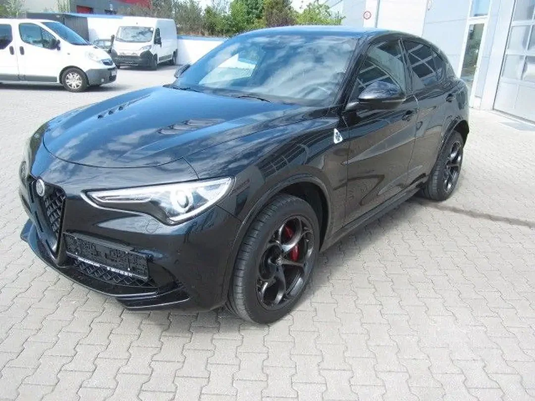 Alfa Romeo Stelvio Q4 Quadrifoglio - Afbeelding 1