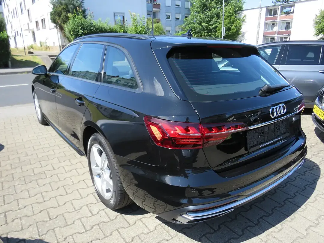 Audi A4 S tronic Avant advanced - Thumbnail 4