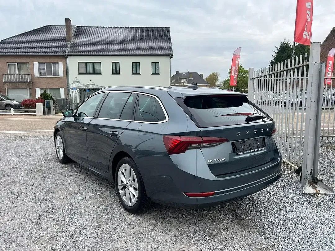 Skoda Octavia 1.0 - Thumbnail 4