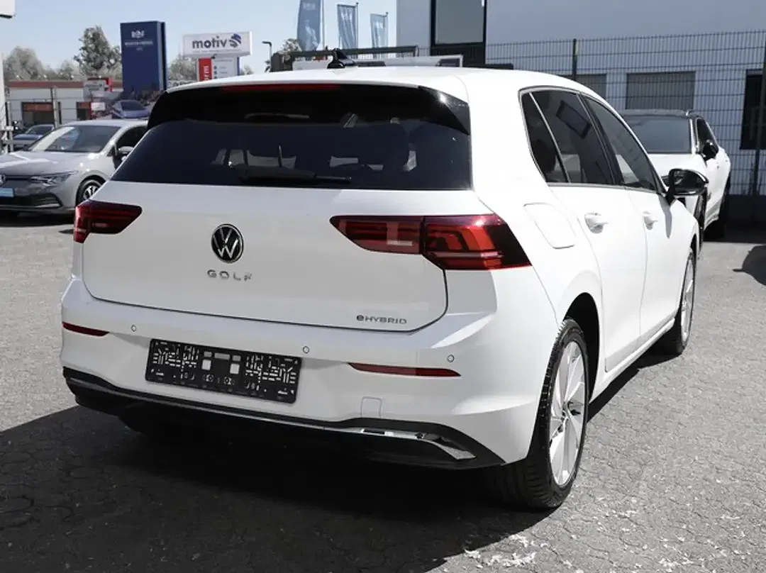 Volkswagen Golf 1.5 TSI eHybrid DSG - foto 1