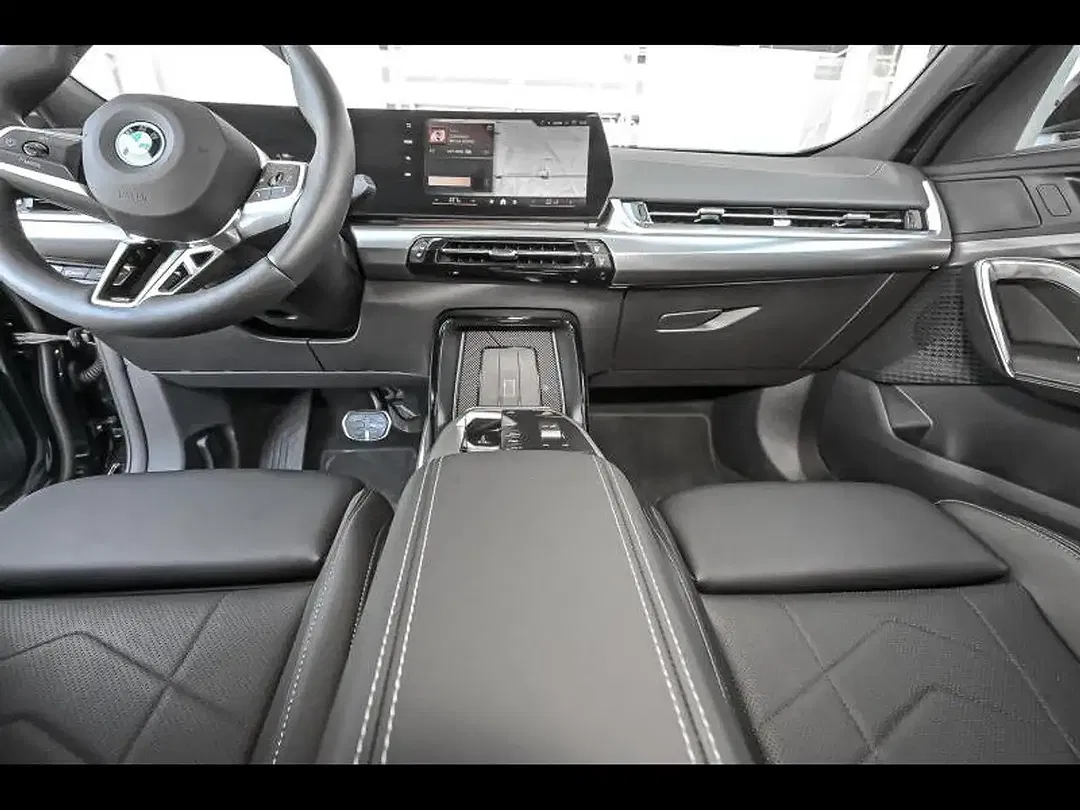 BMW iX2 eDrive M - Thumbnail 4