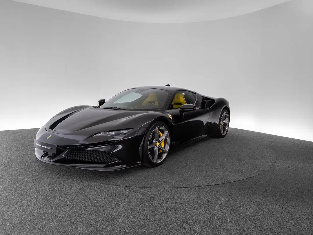 Ferrari SF90 Stradale - foto 1