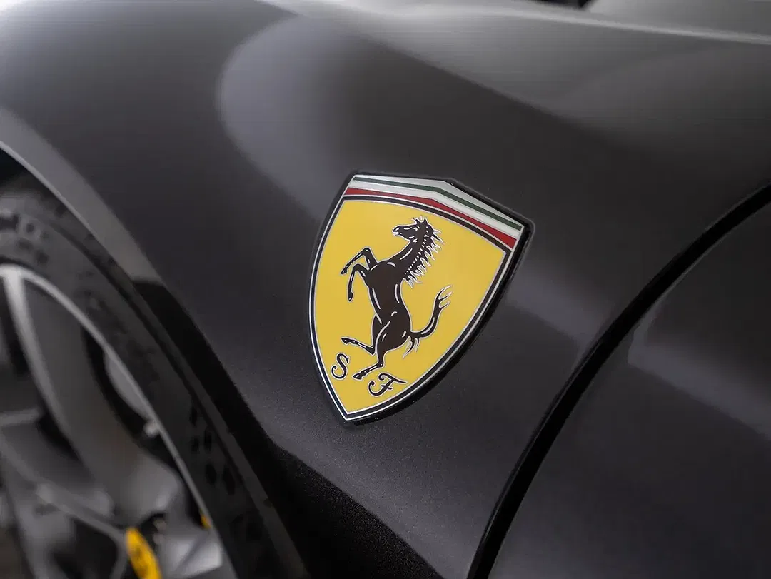 Ferrari SF90 Stradale - Thumbnail 12