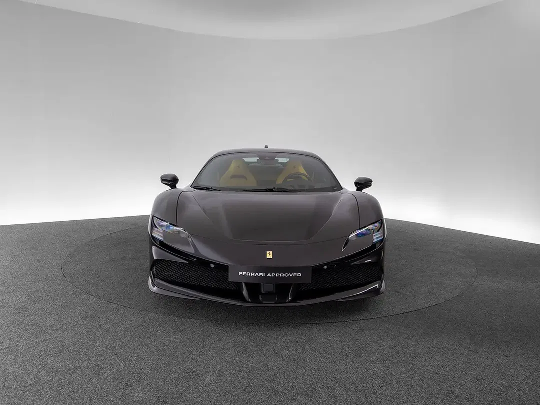 Ferrari SF90 Stradale - foto 2