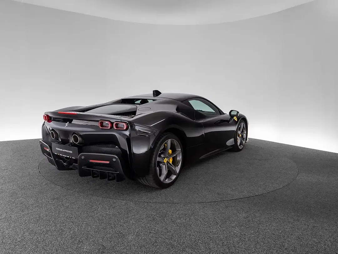 Ferrari SF90 Stradale - Thumbnail 5