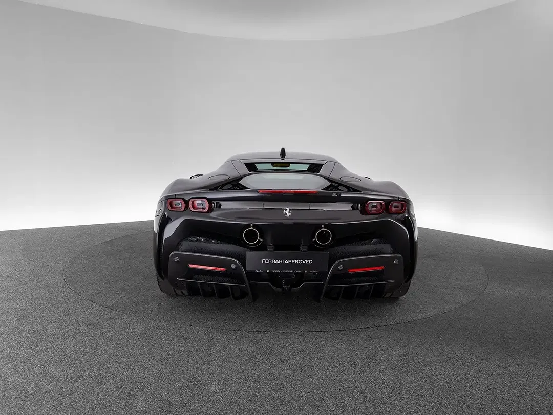Ferrari SF90 Stradale - Thumbnail 6