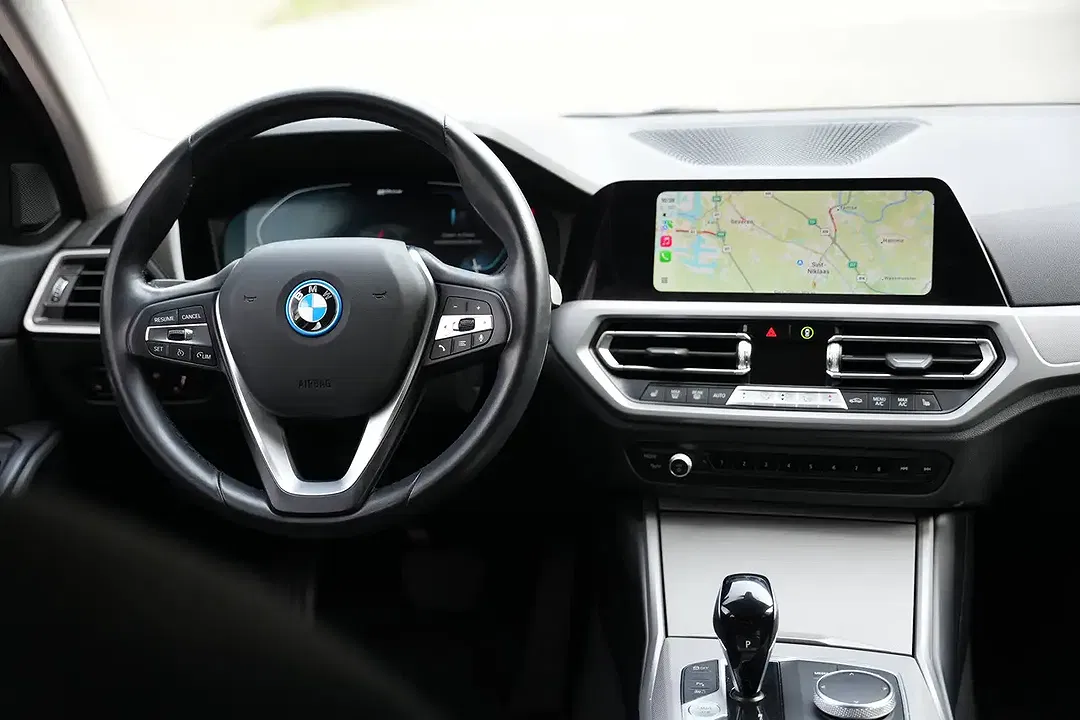 BMW 320 Touring - Thumbnail 13