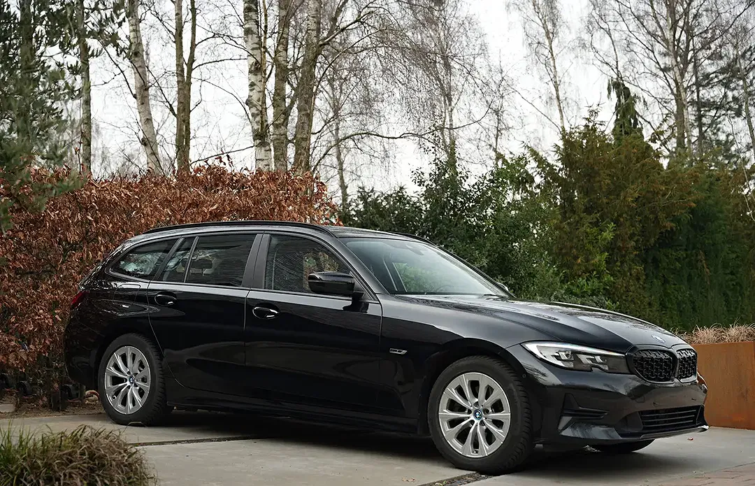 BMW 320 Touring - foto 2
