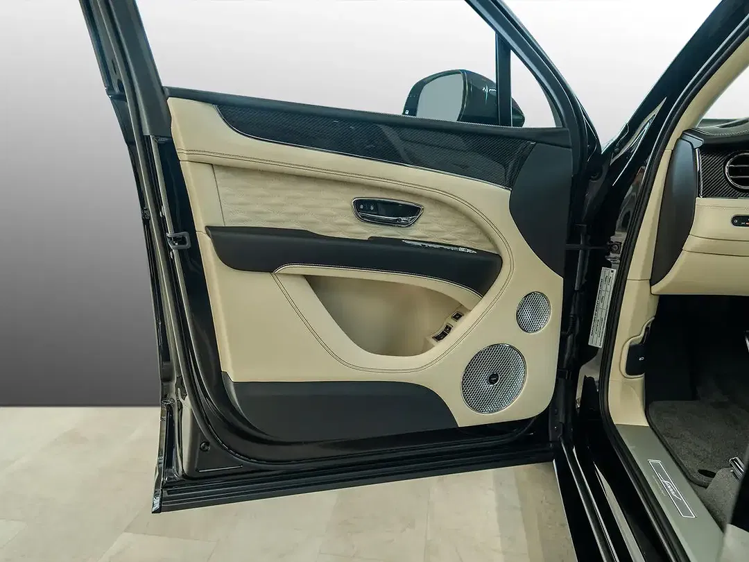 Bentley Bentayga Speed - Thumbnail 8