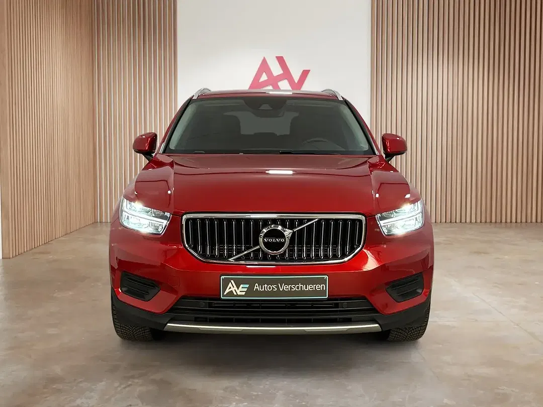 Volvo XC40 T4 PHEV Recharge Inscription - Thumbnail 2