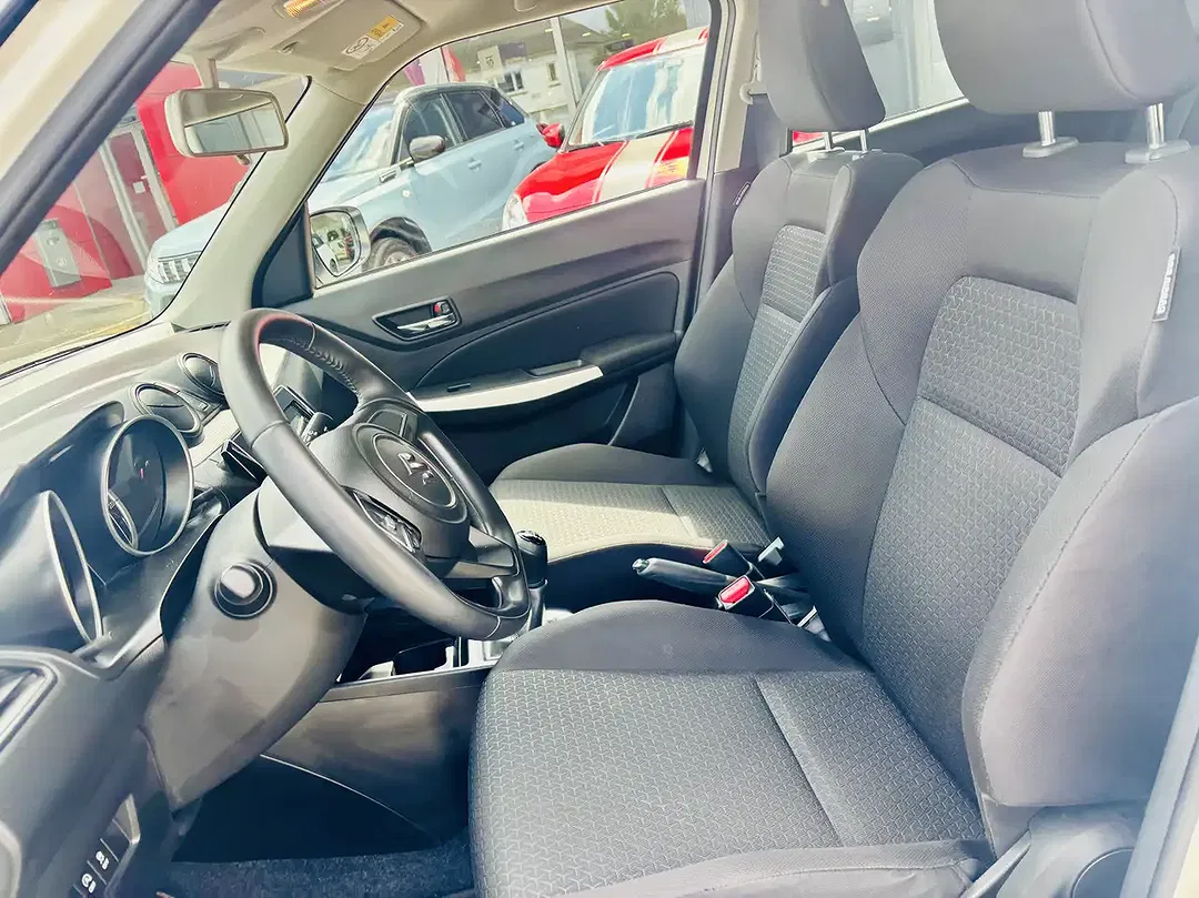 Suzuki Swift MHEV 1.2 GL+ - Thumbnail 12