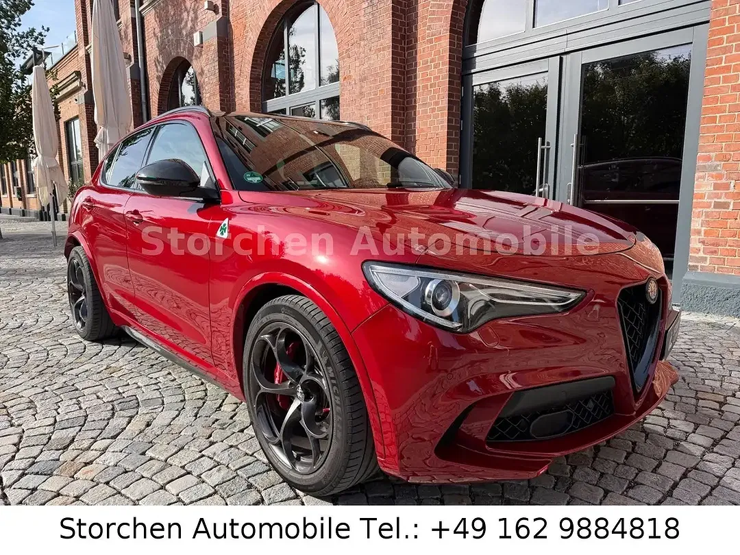 Alfa Romeo Stelvio Q4 Quadrifoglio - foto 1