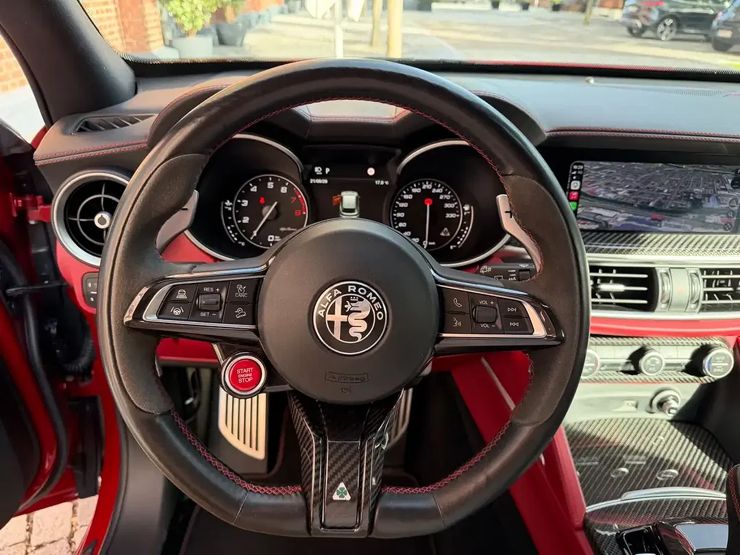 Alfa Romeo Stelvio Q4 Quadrifoglio - Thumbnail 13