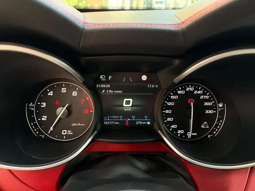 Alfa Romeo Stelvio Q4 Quadrifoglio - Thumbnail 14