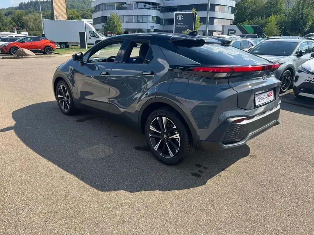 Toyota C-HR Hybrid Teamplayer - Thumbnail 5