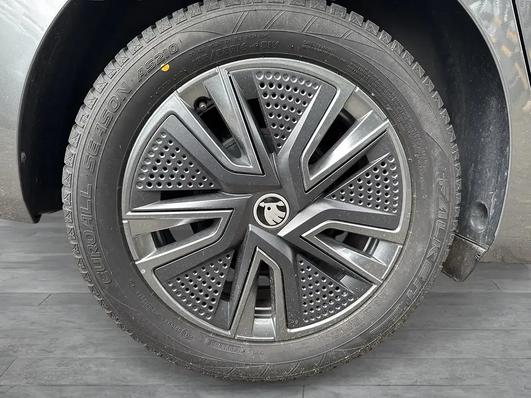 Skoda Fabia 1.0 Tour - Thumbnail 7