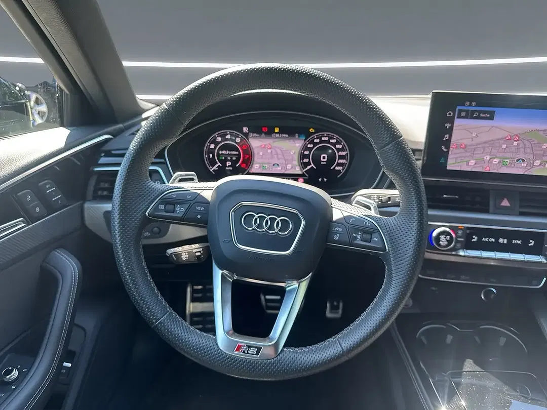Audi RS4 quattro Avant - Thumbnail 7