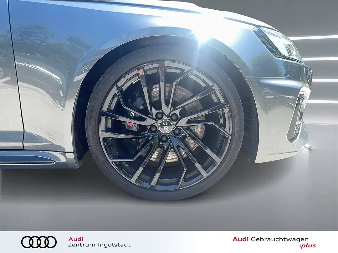 Audi RS4 quattro Avant - Thumbnail 5