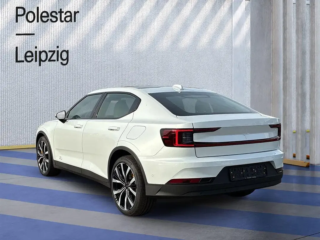 Polestar 2 Performance Long Range - Thumbnail 3