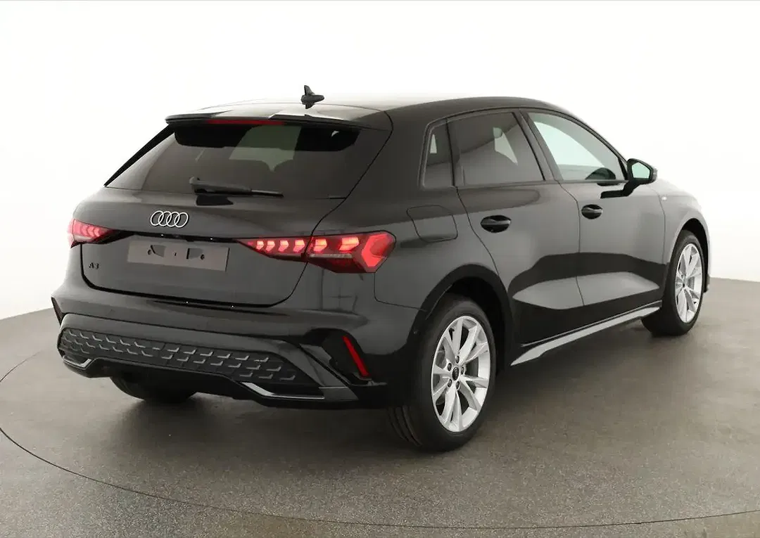 Audi A3 35 TFSI S tronic Matrix LED Sportback S line - Thumbnail 3