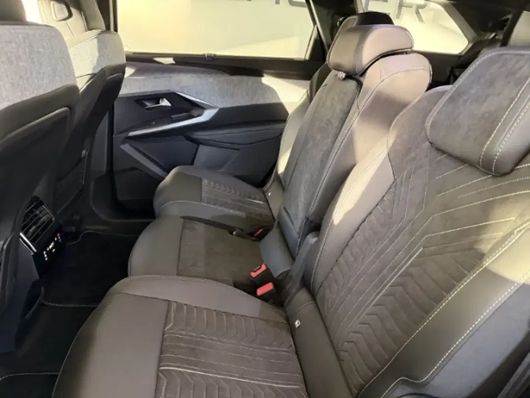 Peugeot 5008 EV GT - Thumbnail 15