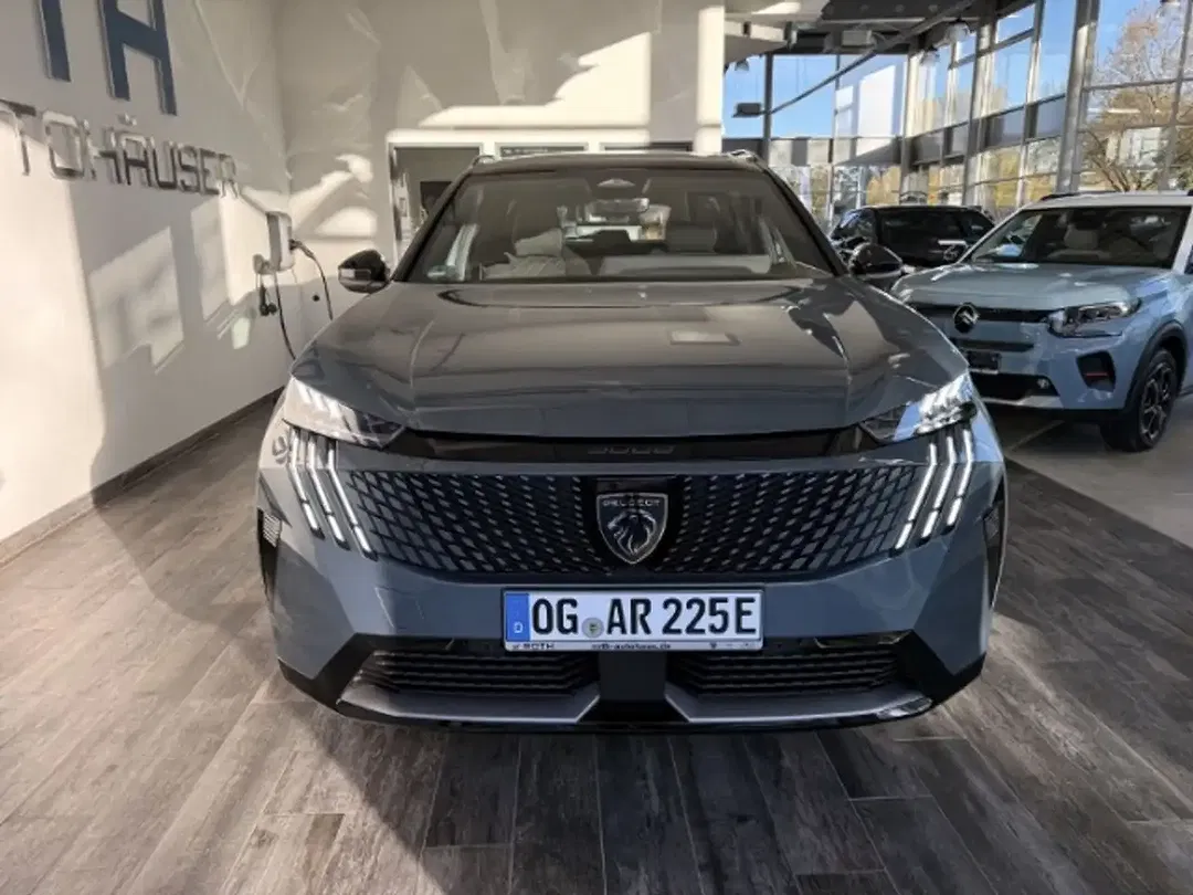 Peugeot 5008 EV GT - Thumbnail 2
