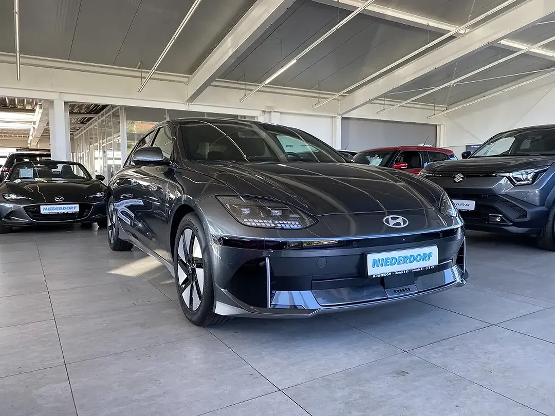 Hyundai IONIQ 6 - foto 1