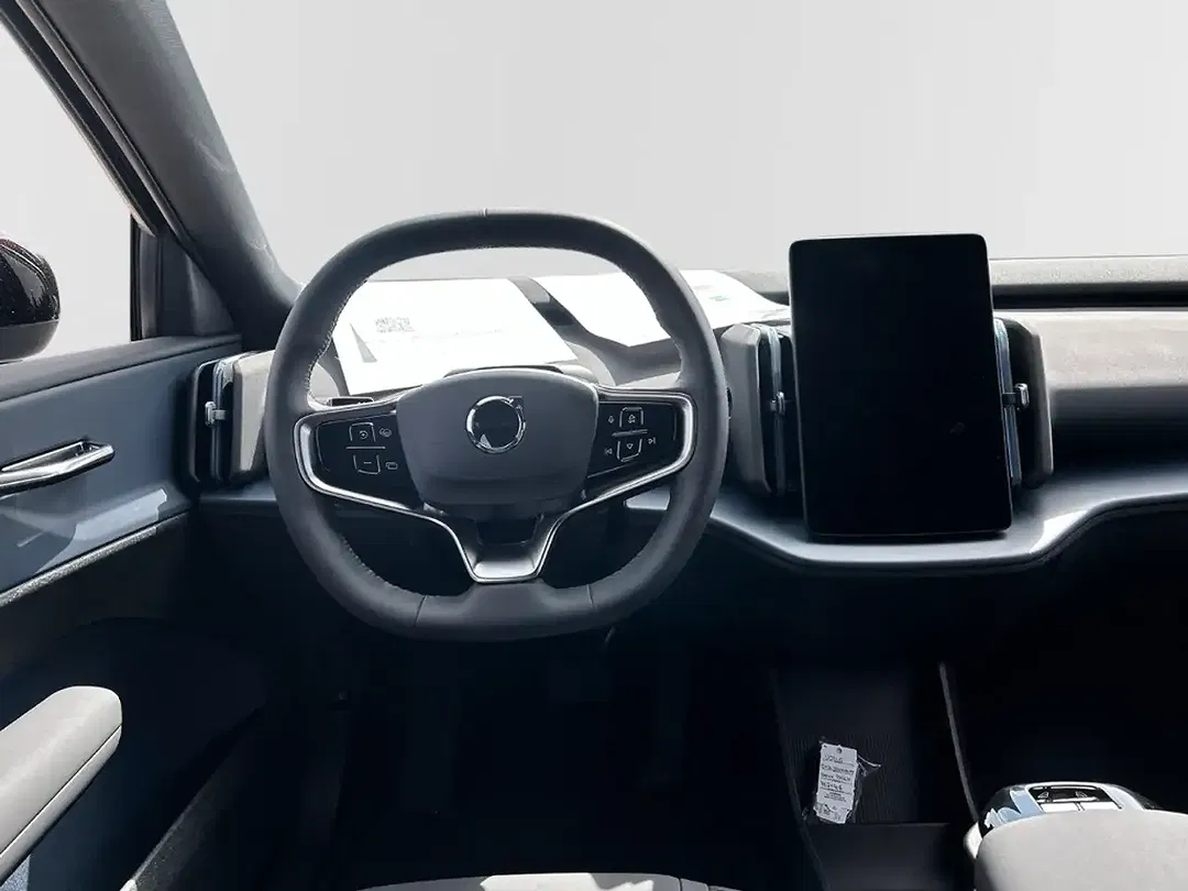 Volvo EX30 Edition Plus - Thumbnail 13