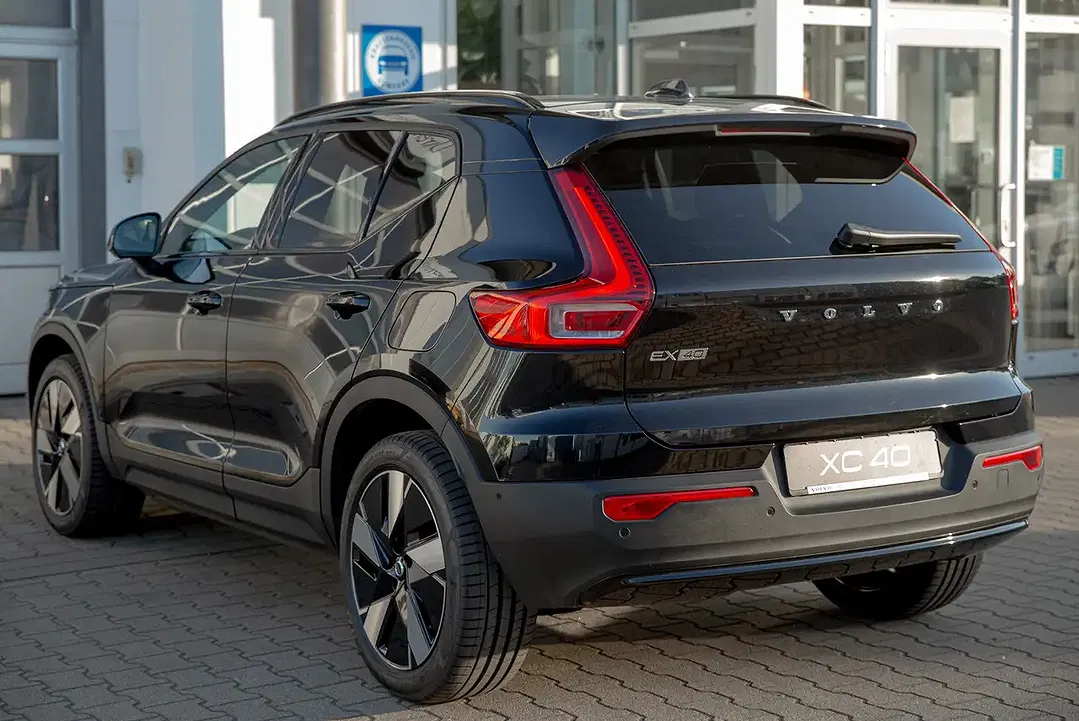 Volvo EX40 Plus Dark - Thumbnail 6