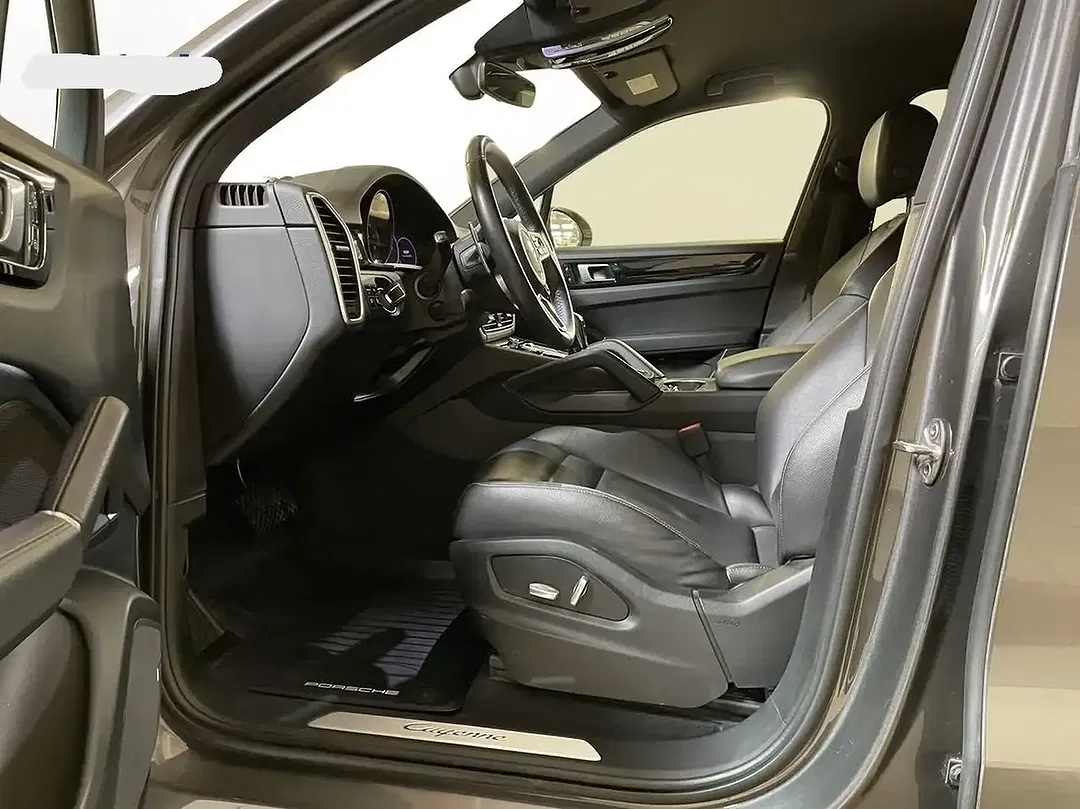 Porsche Cayenne E-Hybrid - Thumbnail 12