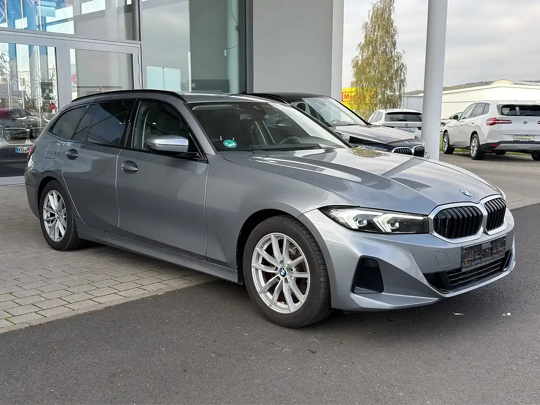 BMW 320 Touring - Thumbnail 2