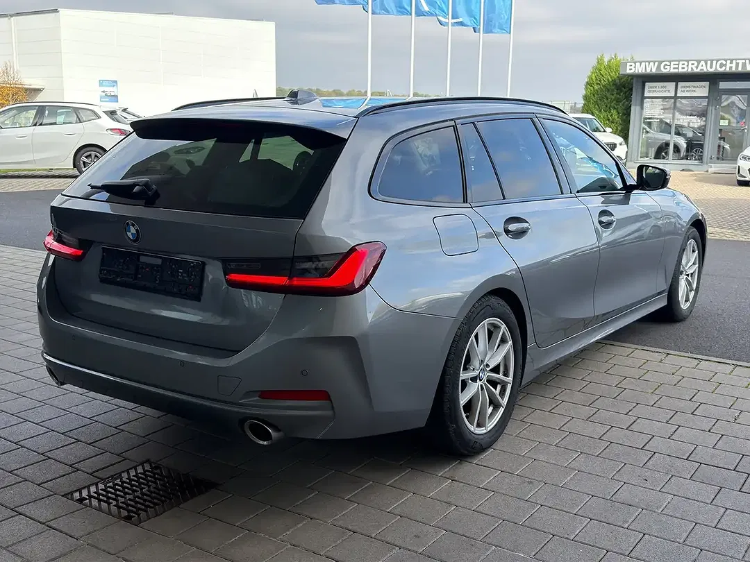 BMW 320 Touring - Thumbnail 8