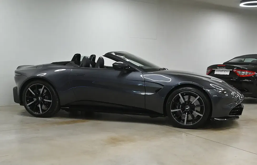 Aston Martin Vantage V8 Roadster - Thumbnail 10