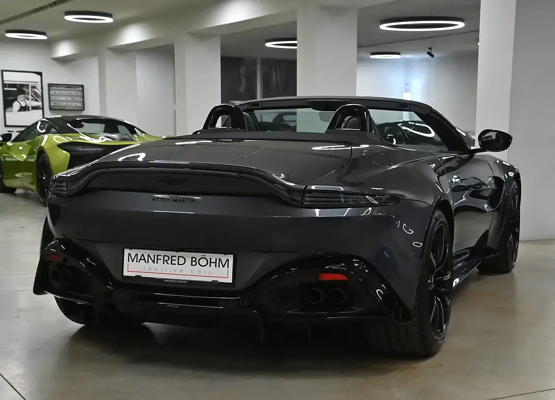 Aston Martin Vantage V8 Roadster - Thumbnail 14