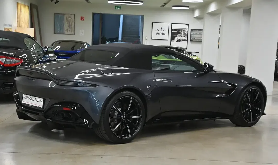 Aston Martin Vantage V8 Roadster - Thumbnail 3