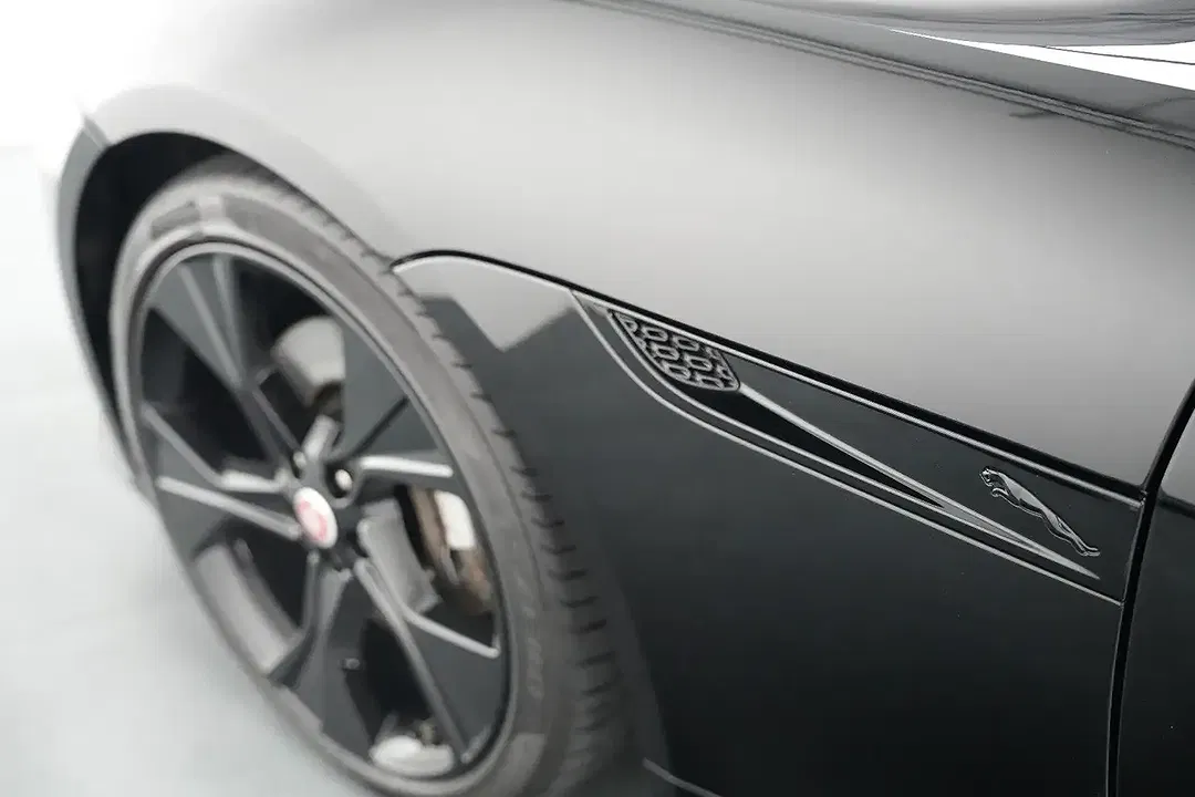 Jaguar F-Type R-Dynamic - foto 15