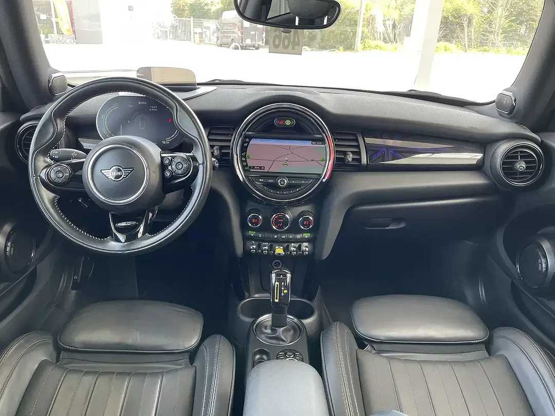 MINI Cooper SE - Thumbnail 10