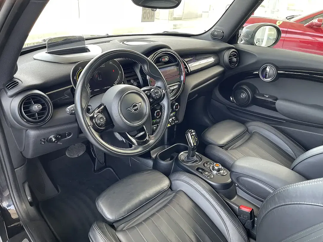 MINI Cooper SE - Thumbnail 11