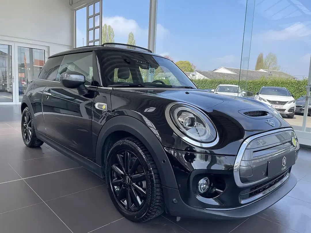 MINI Cooper SE - Thumbnail 3