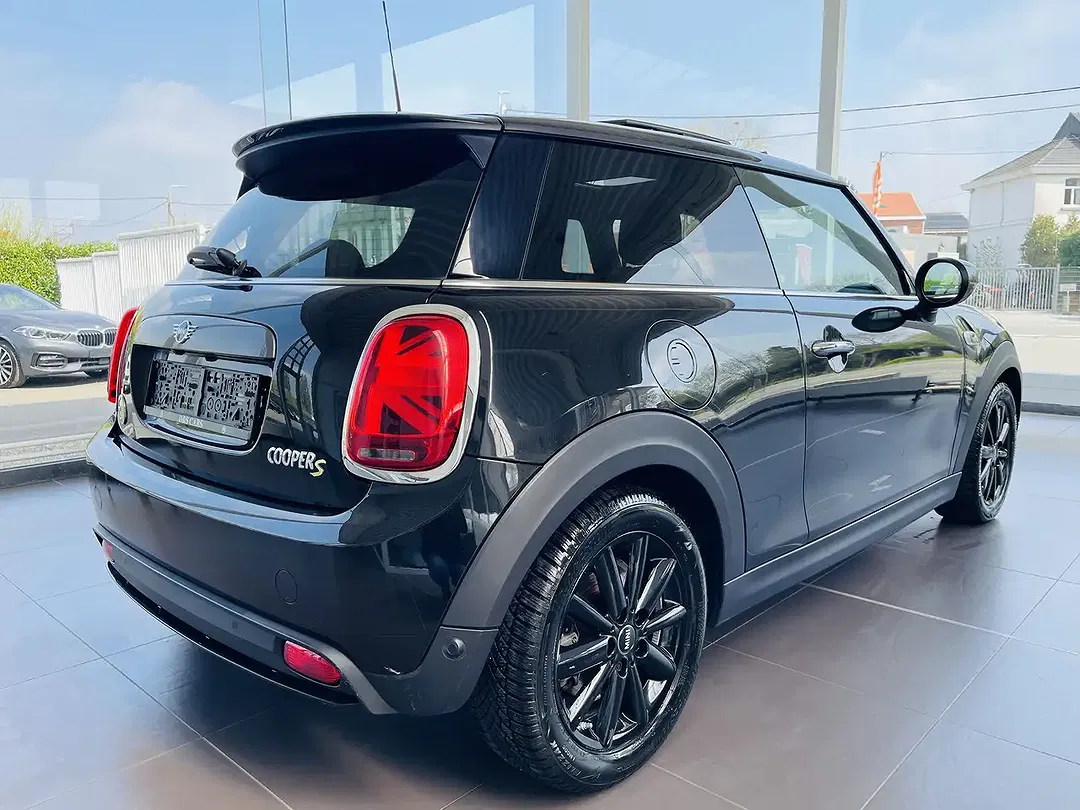 MINI Cooper SE - Thumbnail 5