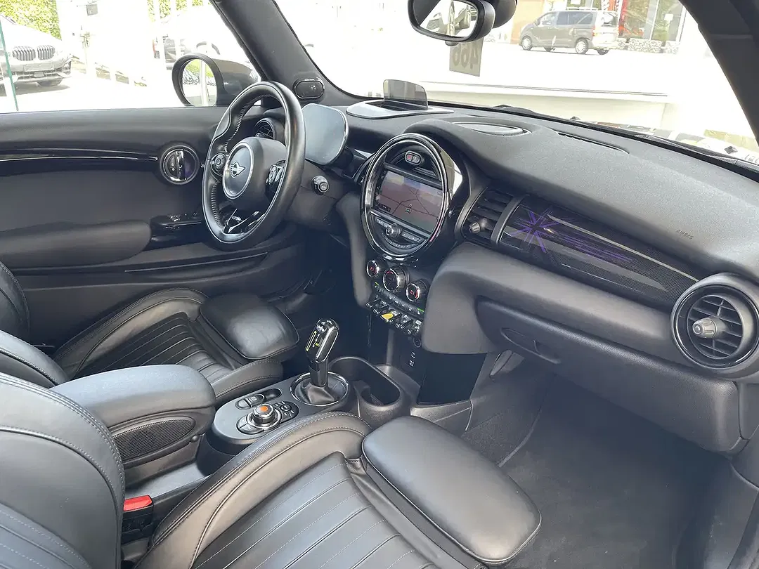 MINI Cooper SE - Thumbnail 9