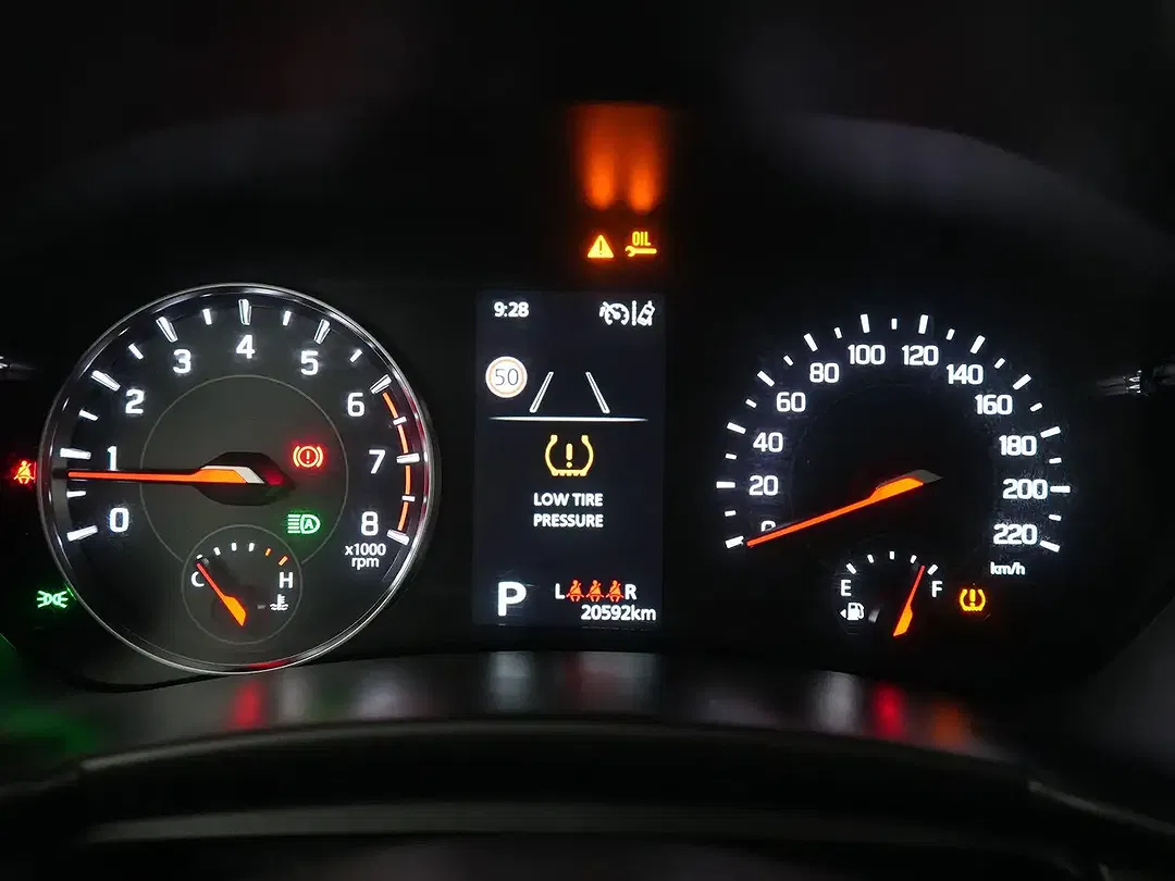 Suzuki Swift 1.2 CVT - Thumbnail 8